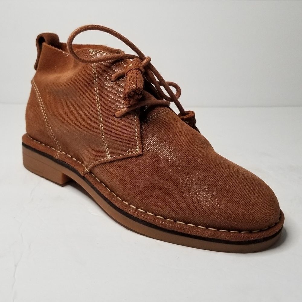 Hush Puppies Women's size 6 camel color